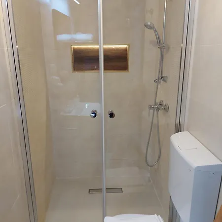 Bucharestsuite * בוקרשט